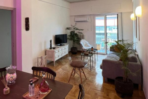 Comfortable 2-bedroom apartment near city center 100m from metro